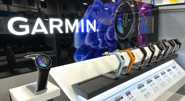 Image of Garmin watches on the salesfloor.